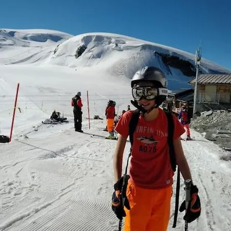 Skichaletcervinia In Out 8p Op Piste Nr. 5 Uitzicht Matterhorn *