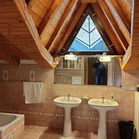 Apartment Skichaletcervinia In Out 8p Op Piste Nr. 5 Uitzicht Matterhorn Breuil-Cervinia